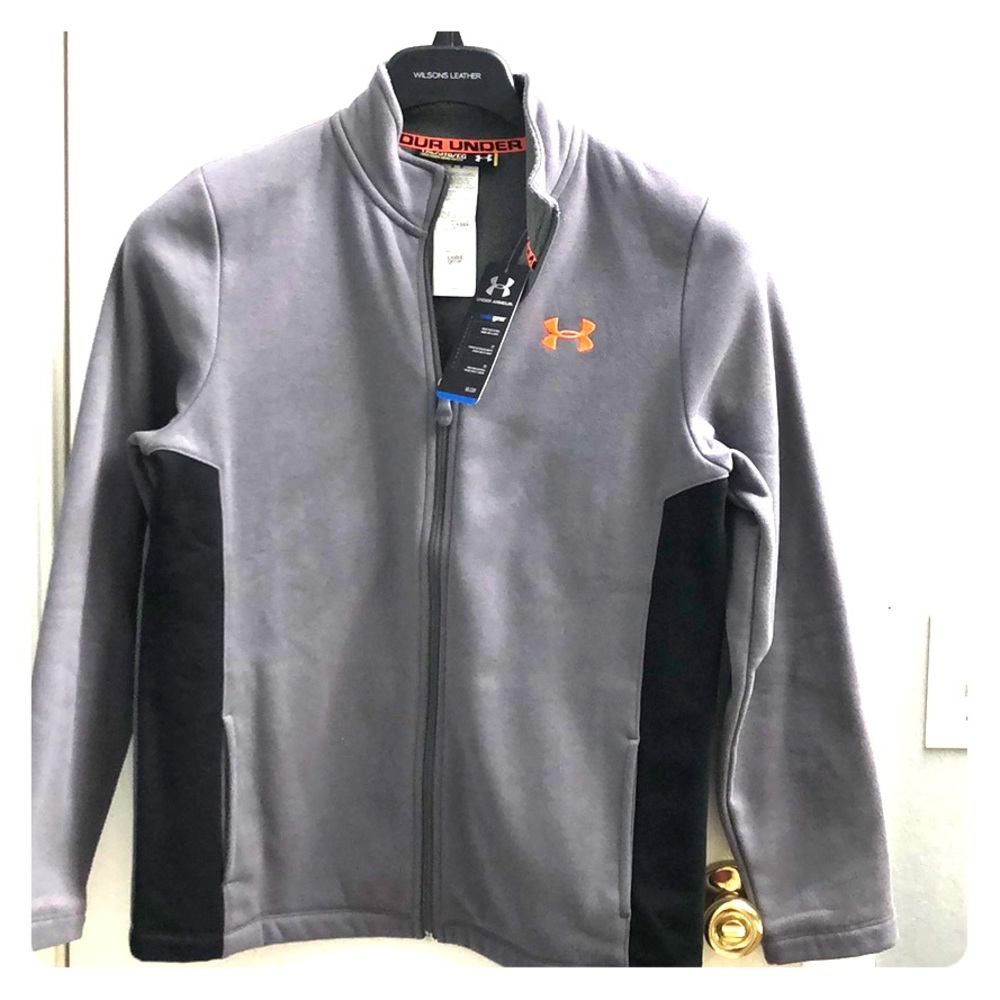 NWT boys under armor sweater